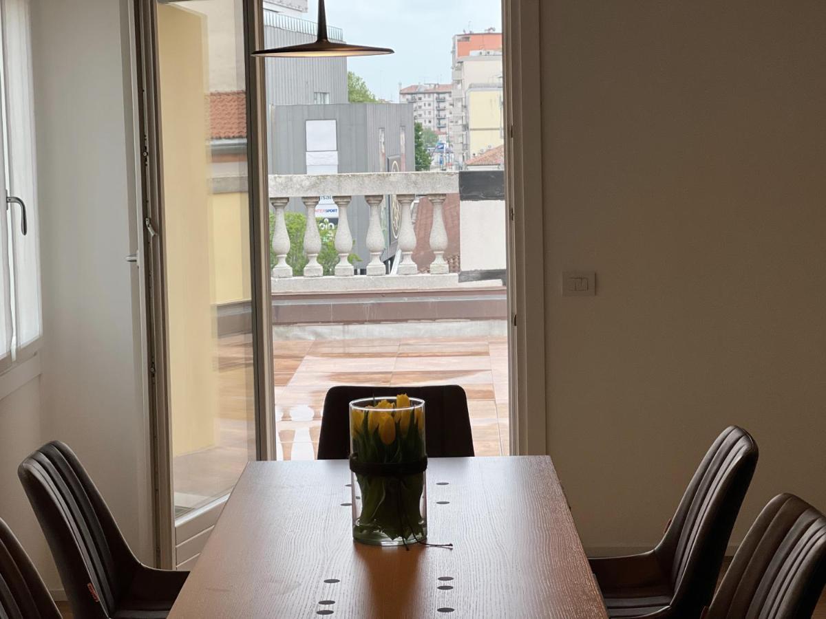 Attico Vivit 60 Apartment Mestre Luaran gambar